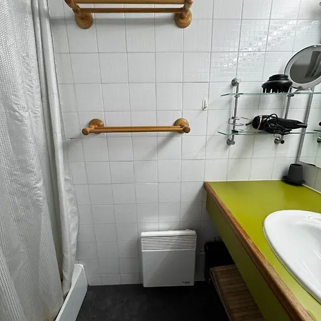 Le Modern & Mountain 2 Etoiles *